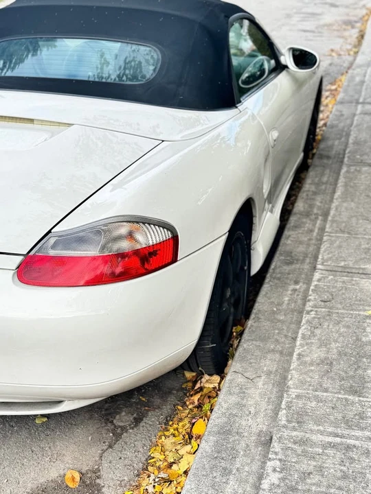 2002 Porsche 986 Boxster - Image 4 of 9