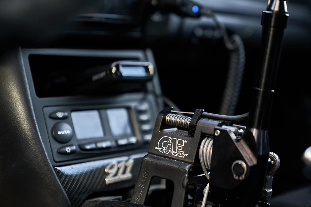 2002 Porsche 996 Carrera - Image 11 of 16