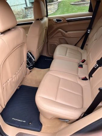 2011 Porsche 958 Cayenne S - Image 11 of 18