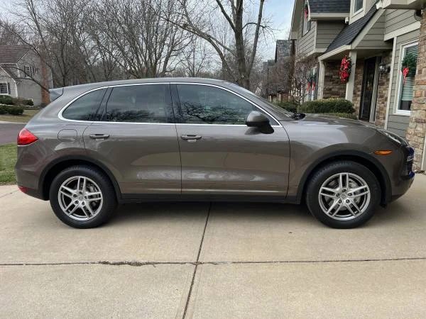 2011 Porsche 958 Cayenne S - Image 4 of 18