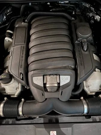 2011 Porsche 958 Cayenne S - Image 16 of 18