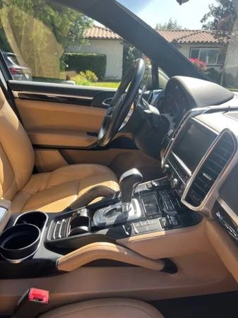 2015 Porsche 958 Cayenne - Image 10 of 11