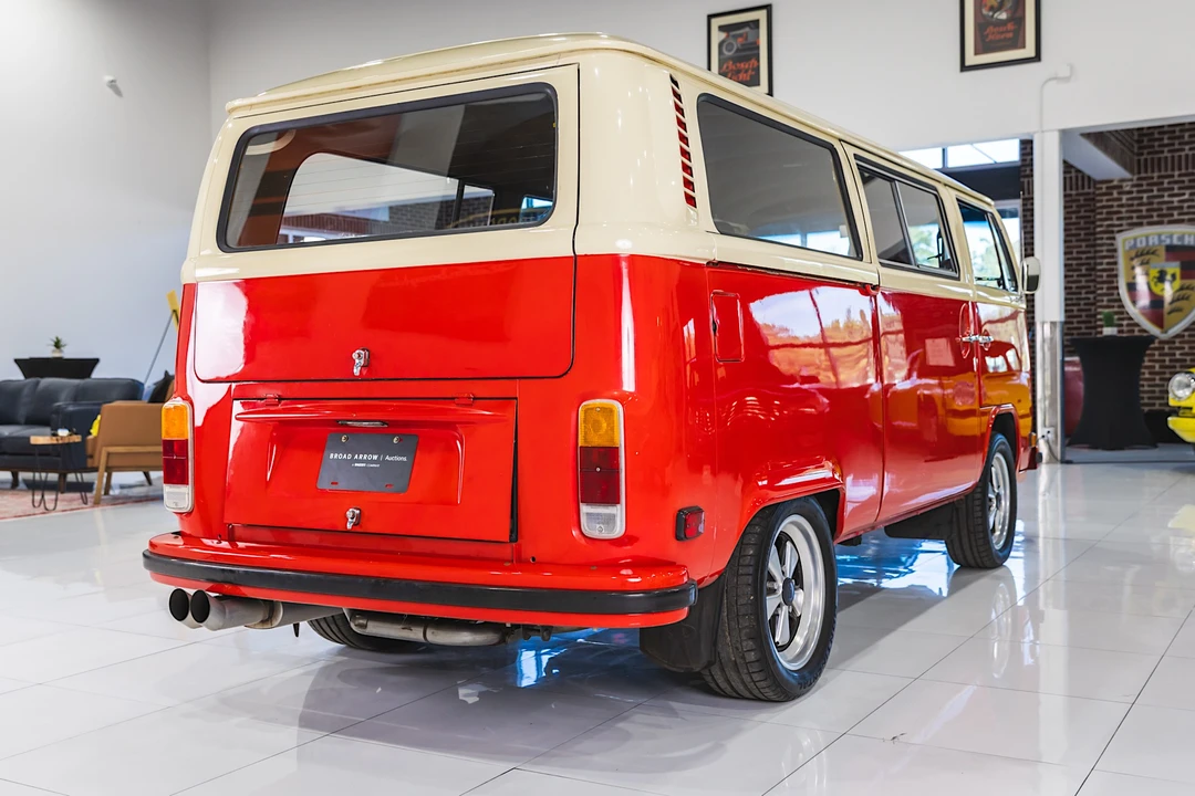 1973 Volkswagen Bay-Window Bus - Image 14 of 31