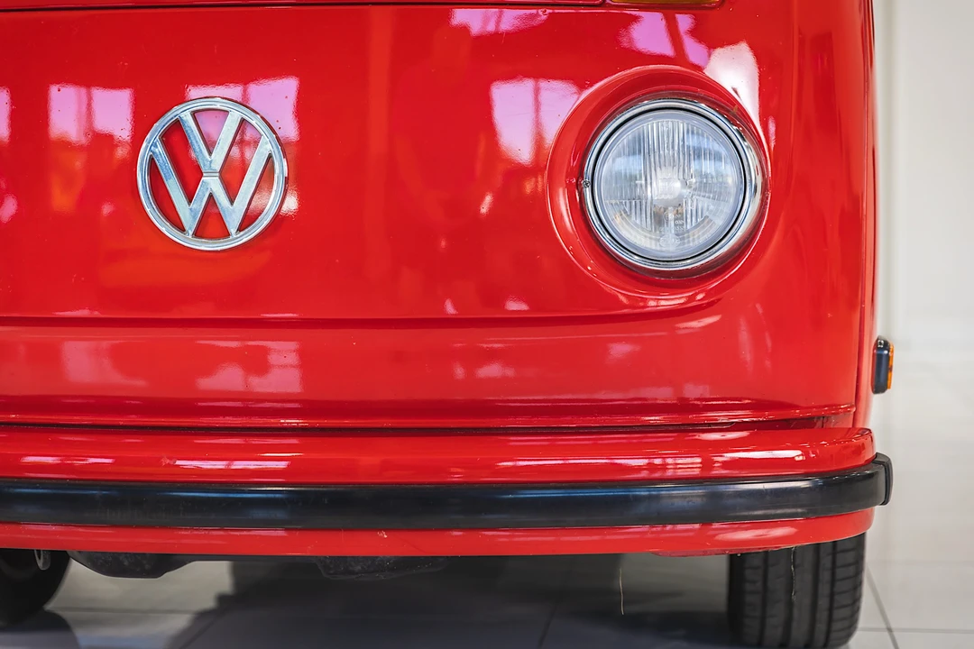 1973 Volkswagen Bay-Window Bus - Image 26 of 31
