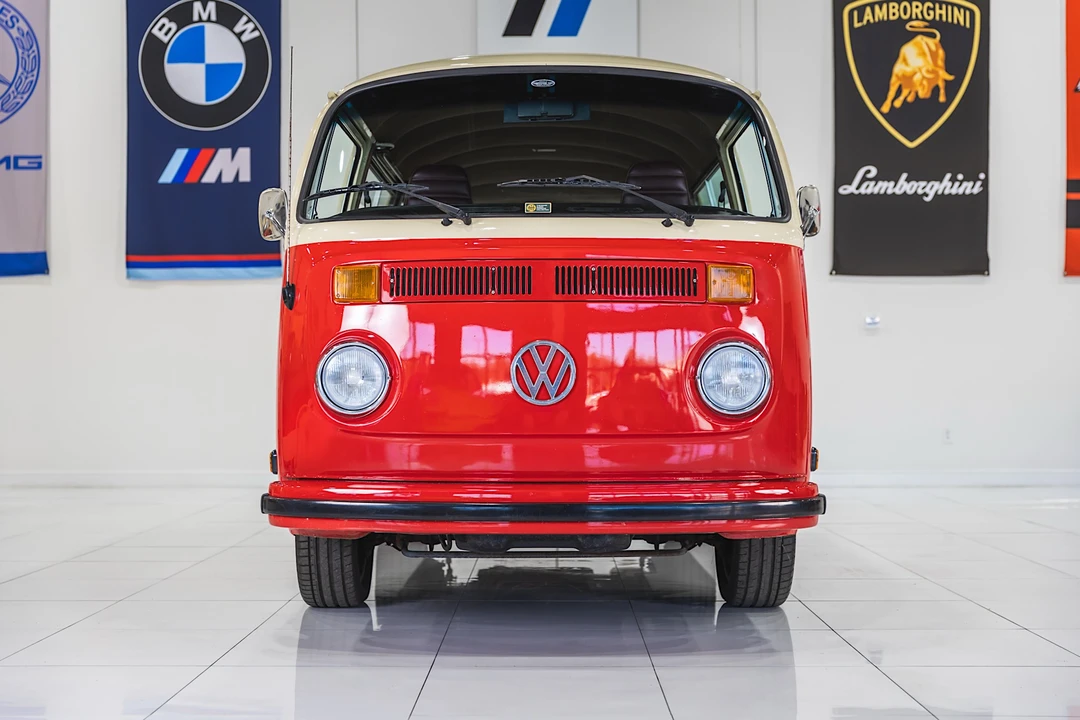 1973 Volkswagen Bay-Window Bus - Image 17 of 31