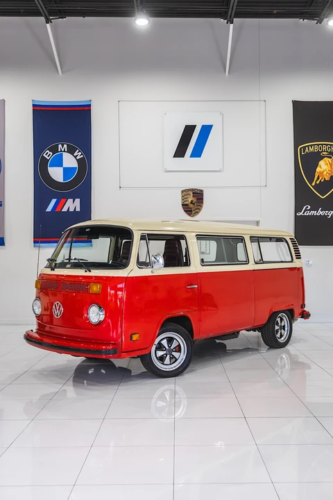 1973 Volkswagen Bay-Window Bus - Image 12 of 31