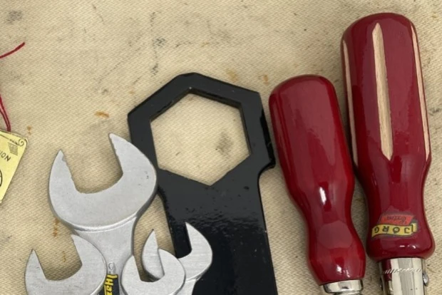 Parts & Memorabilia Tools - Image 8 of 9