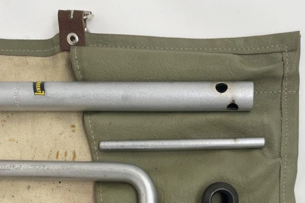 Parts & Memorabilia Tools - Image 7 of 9