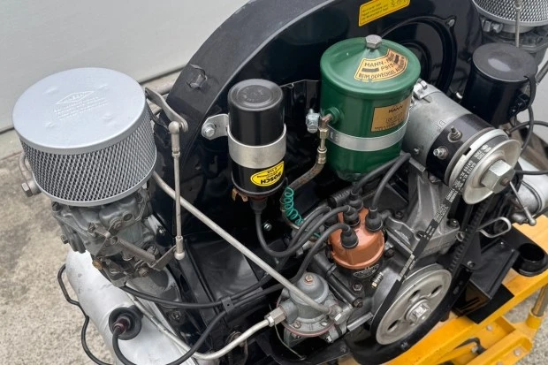 Parts & Memorabilia Engines - Image 2 of 5