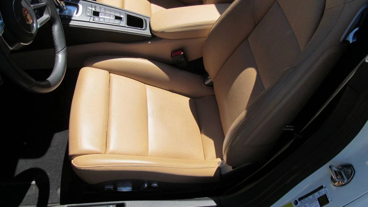 2017 Porsche 718 Boxster - Image 7 of 13