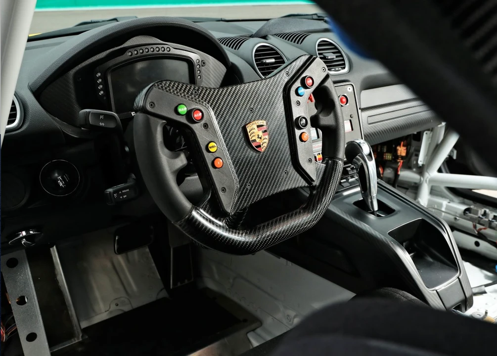 2019 Porsche 718 Cayman GT4 Clubsport - Image 4 of 9