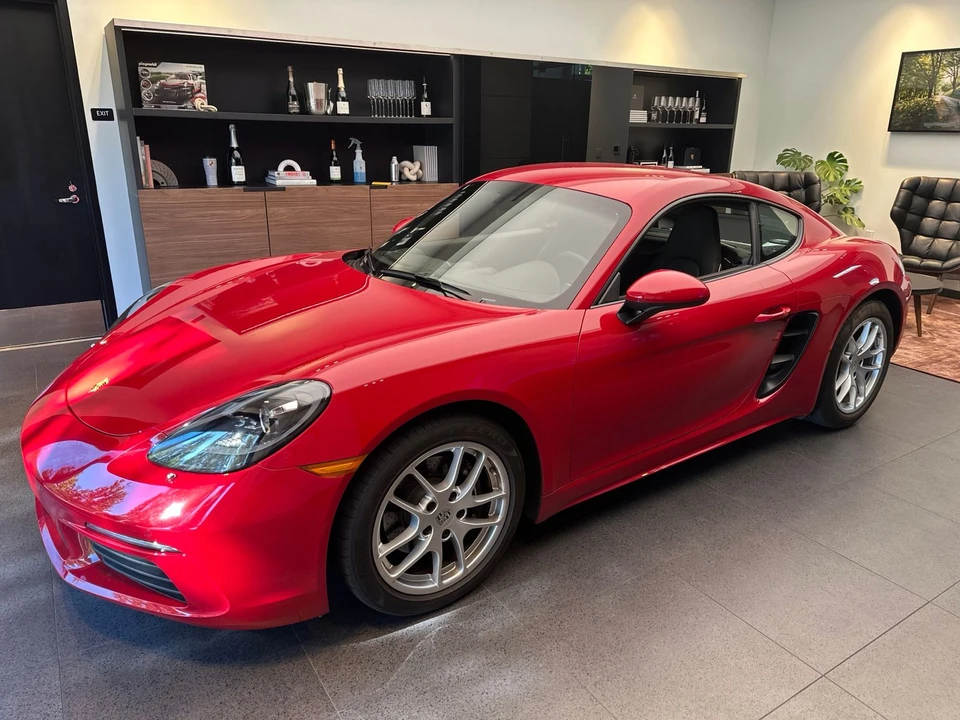 2025 Porsche 718 Cayman - Image 3 of 10