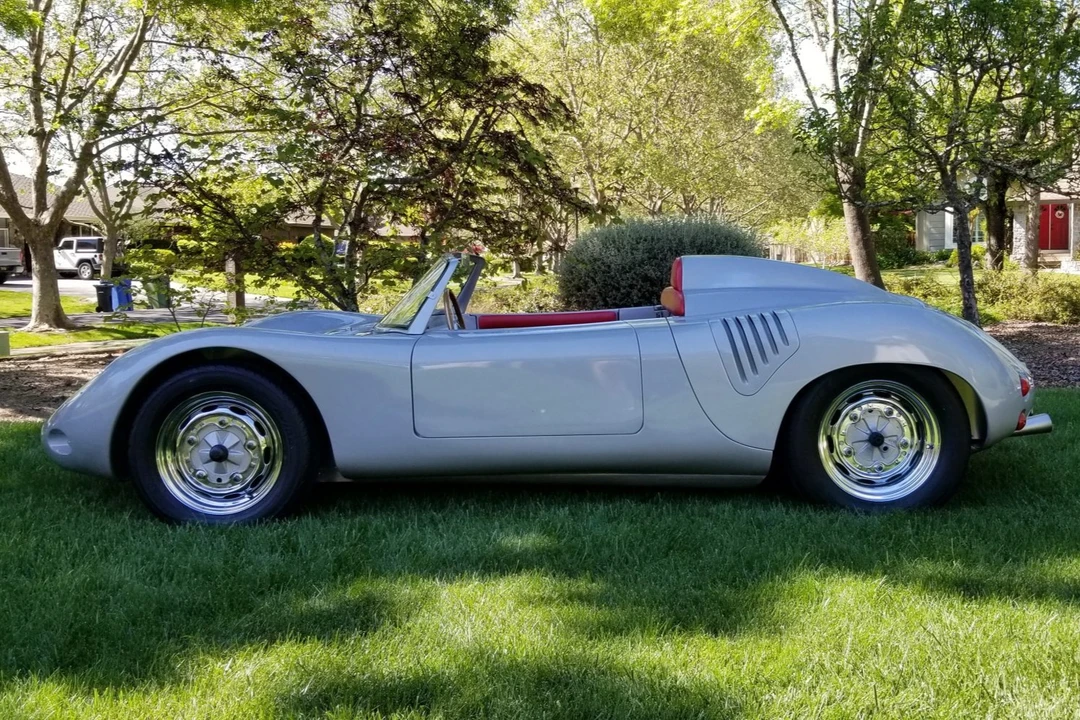 Porsche Sports Prototypes Replica - Image 9 of 31