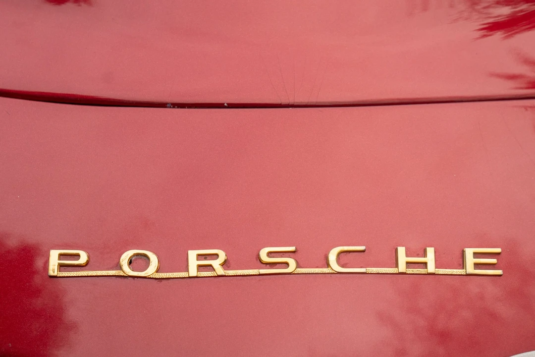 Porsche 718 Boxster Spyder RS - Image 31 of 31