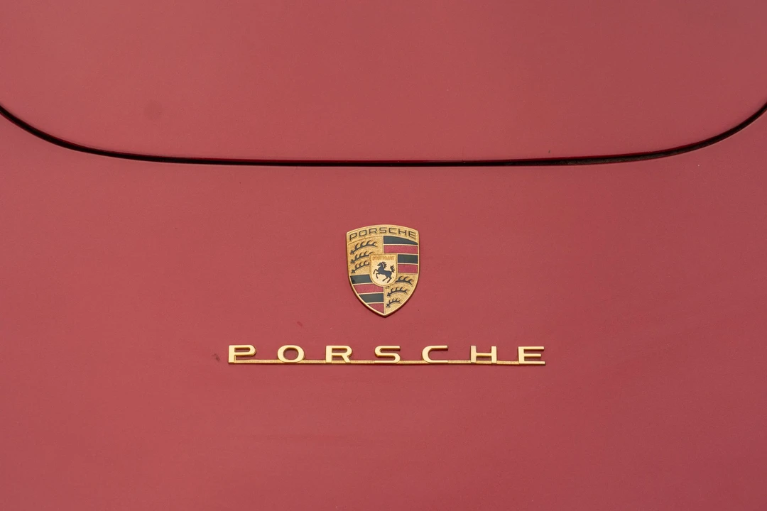 Porsche 718 Boxster Spyder RS - Image 25 of 31
