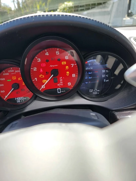 2021 Porsche 718 Boxster Spyder - Image 8 of 10