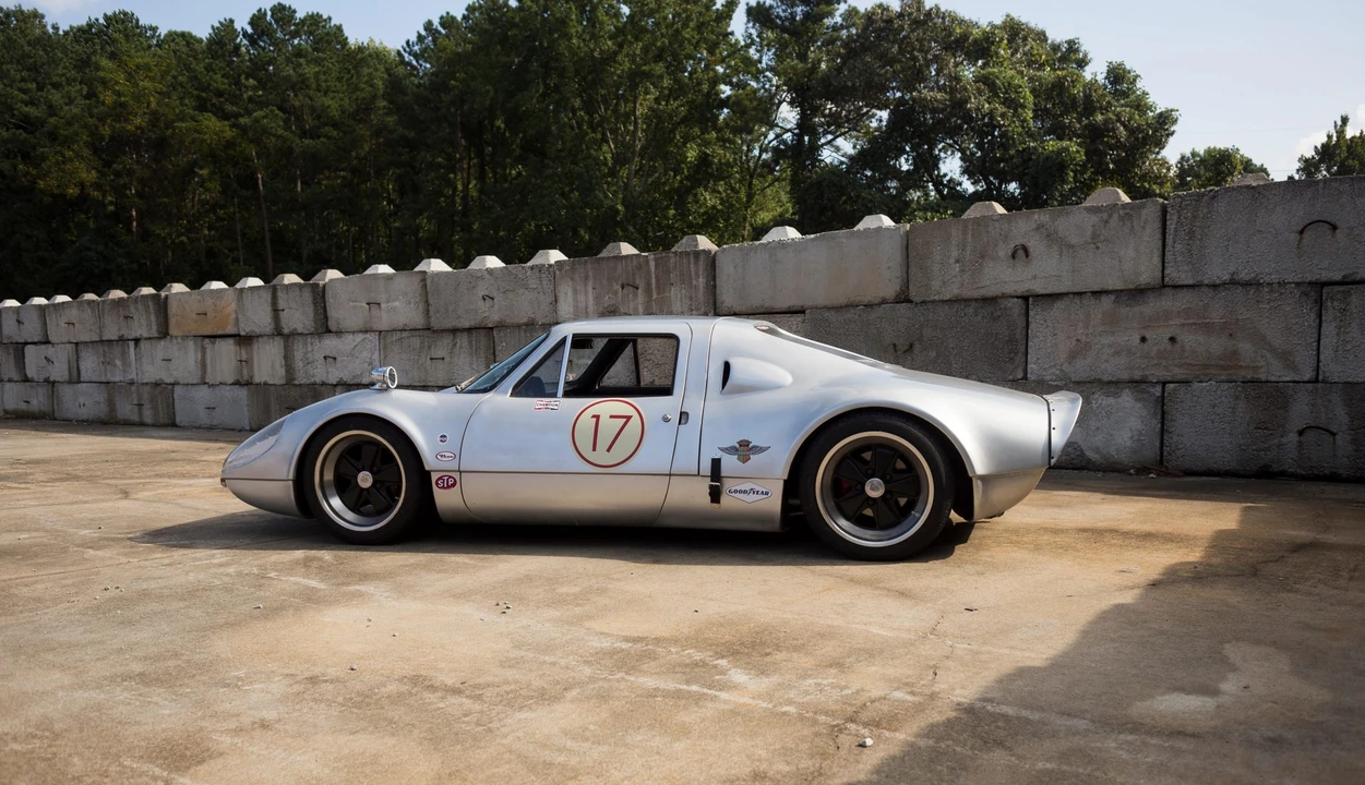 Porsche Sports Prototypes Replica - Image 7 of 31