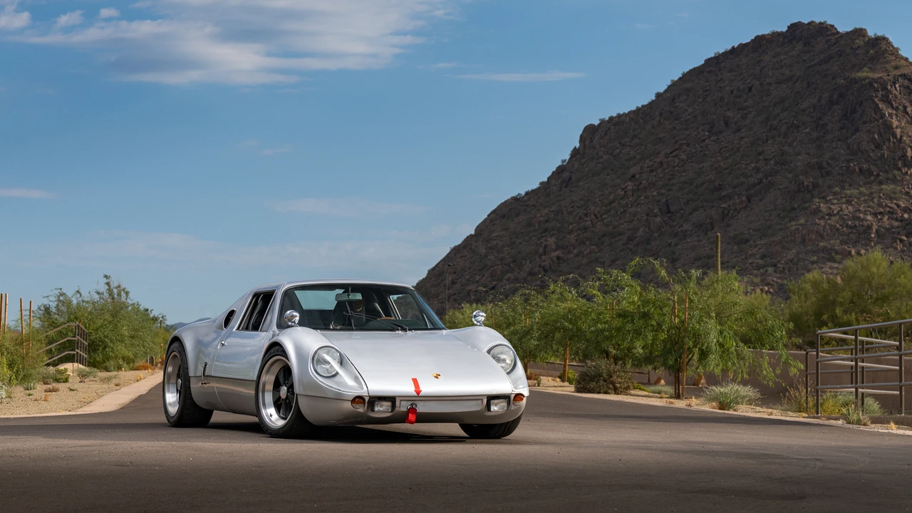 Porsche Sports Prototypes Replica - Image 10 of 31