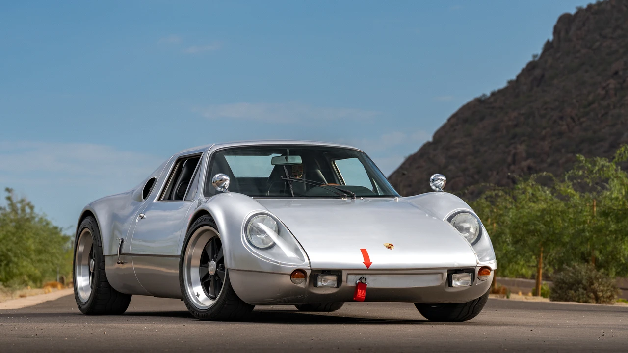 Porsche Sports Prototypes Replica - Image 9 of 31