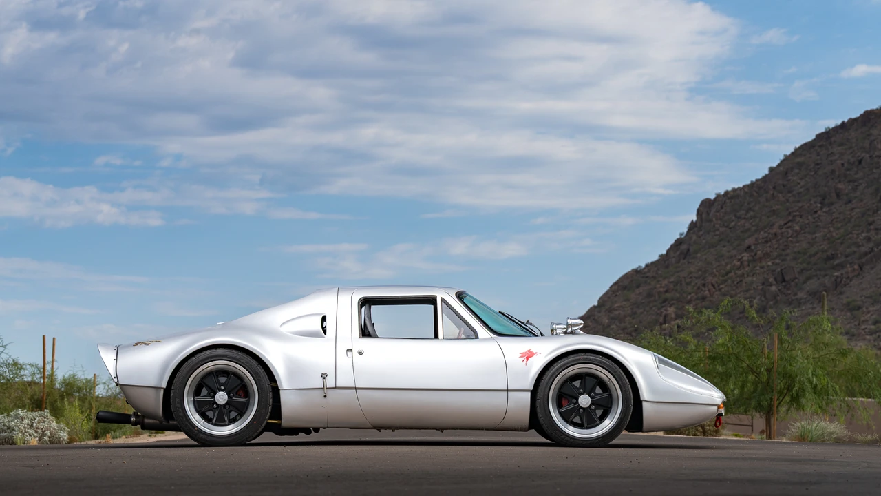 Porsche Sports Prototypes Replica - Image 14 of 31