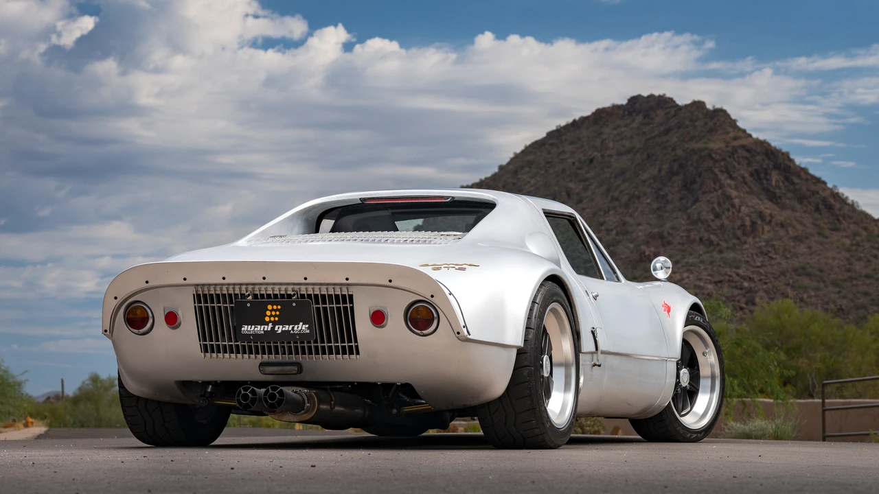 Porsche Sports Prototypes Replica - Image 18 of 31