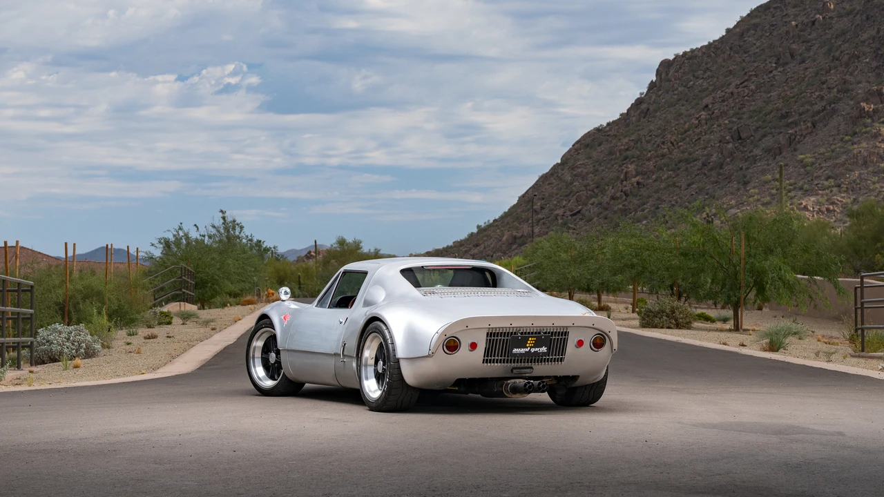Porsche Sports Prototypes Replica - Image 25 of 31