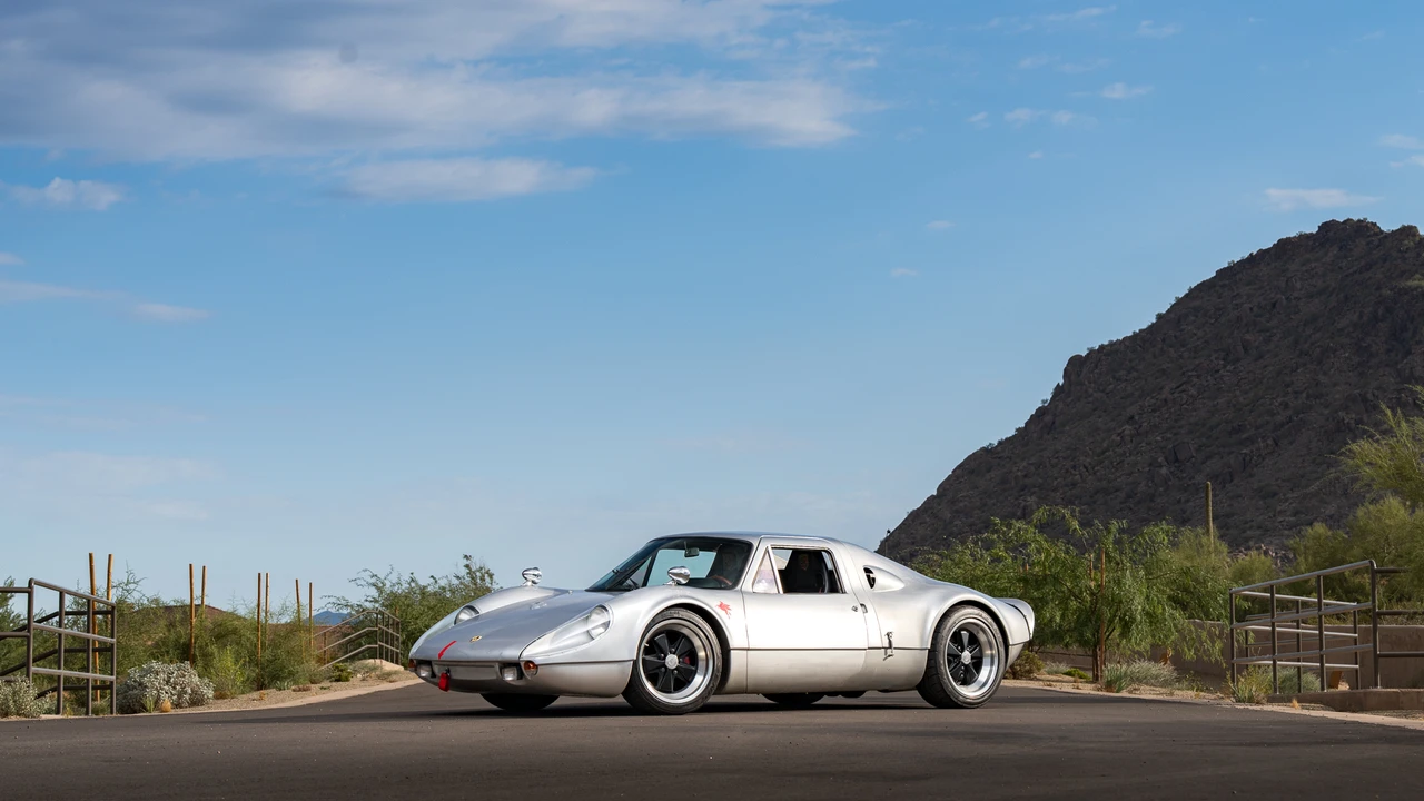 Porsche Sports Prototypes Replica - Image 2 of 31