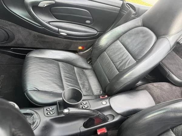2001 Porsche 996 Carrera - Image 13 of 19