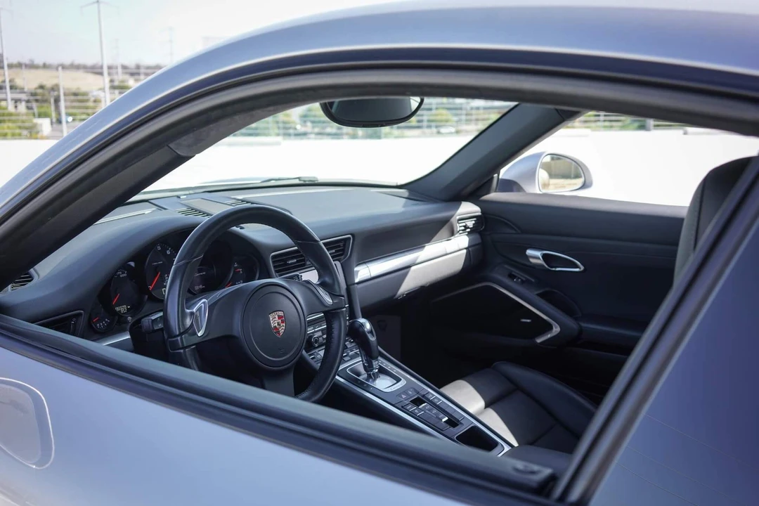 2013 Porsche 991 Carrera - Image 11 of 31