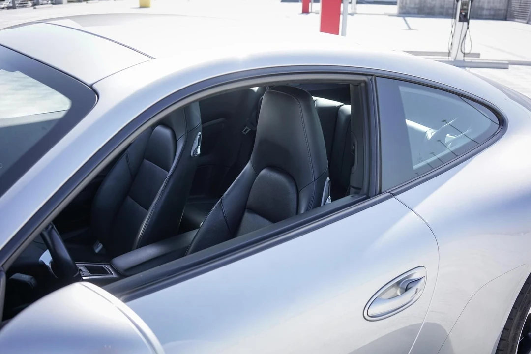 2013 Porsche 991 Carrera - Image 9 of 31