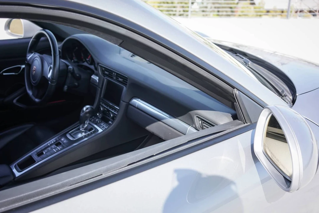 2013 Porsche 991 Carrera - Image 14 of 31