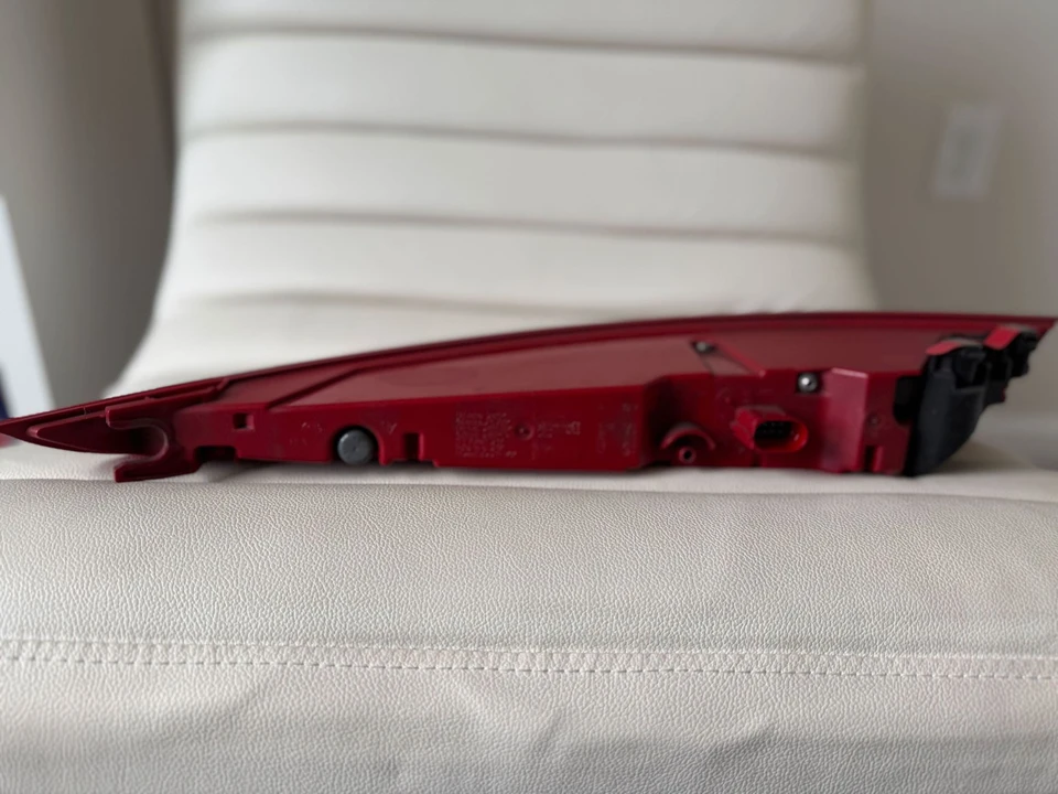 2013 Parts & Memorabilia Bodywork - Image 5 of 15