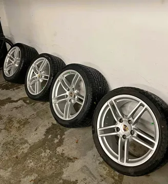 Porsche 911 (991/991.2) Winter Wheel Set