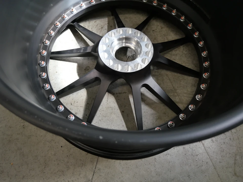 Porsche 911 - Image 18 of 31