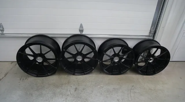 Porsche 911 Anrky AN22 Centerlock Wheels