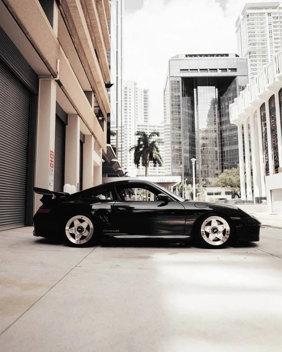 2003 Porsche 911 - Image 2 of 11