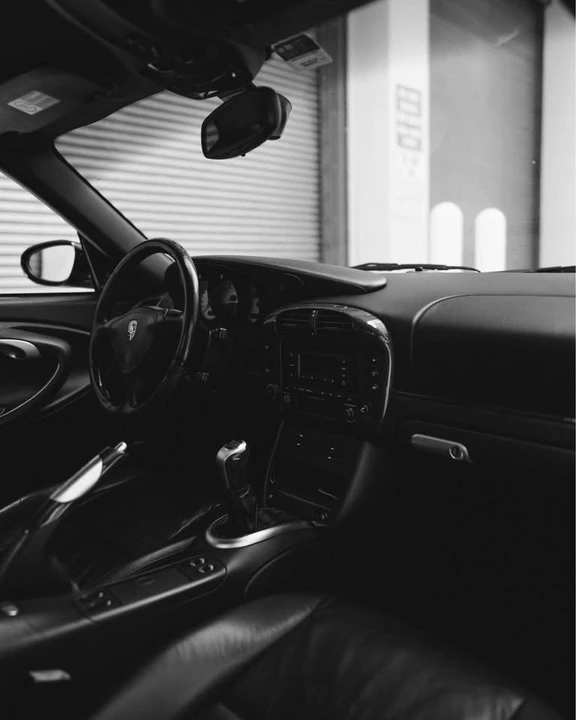 2003 Porsche 911 - Image 8 of 11
