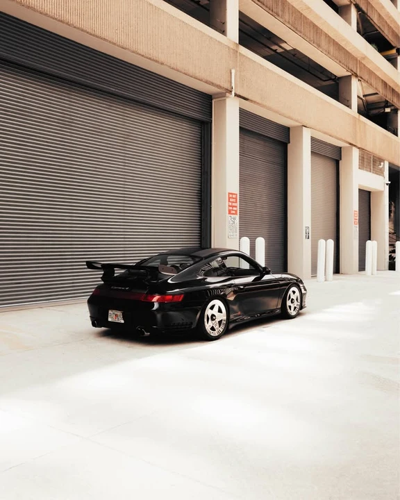 2003 Porsche 911 - Image 9 of 11