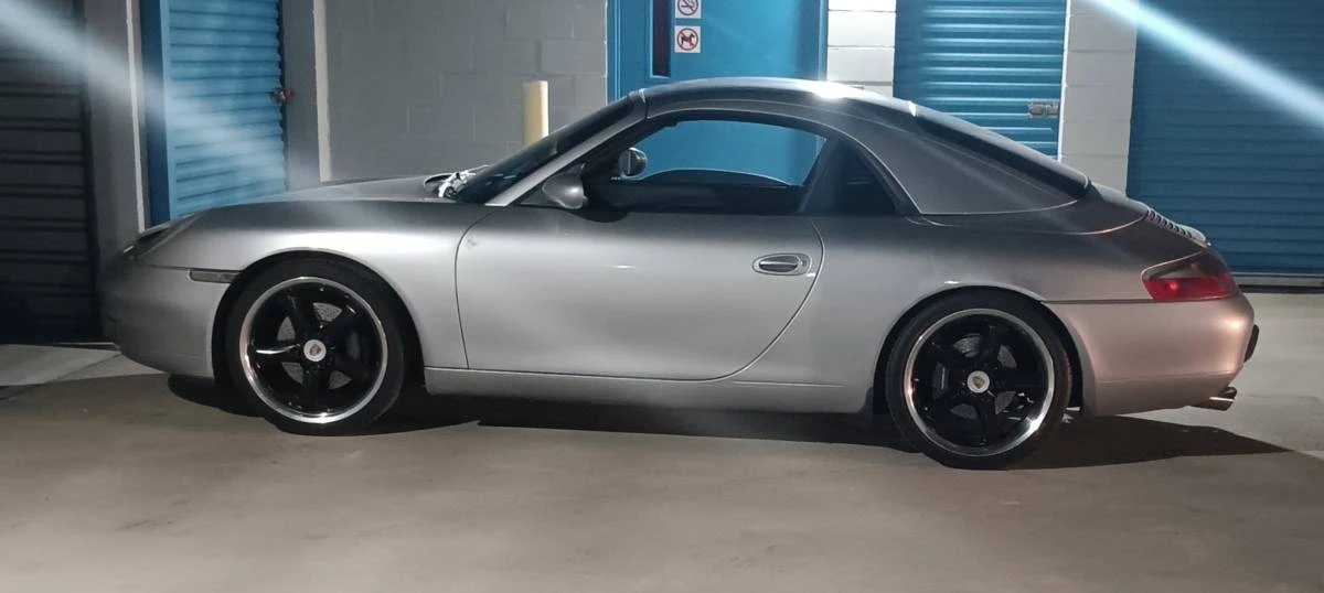 2000 Porsche 996 Carrera - Image 9 of 10