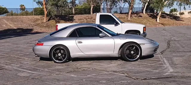 2000 Porsche 911 Carrera