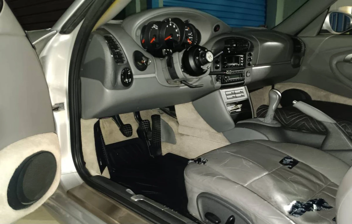 2000 Porsche 996 Carrera - Image 10 of 10