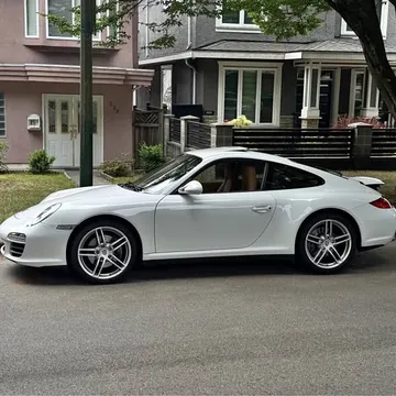 2010 Porsche 911 Carrera 4 Coupe