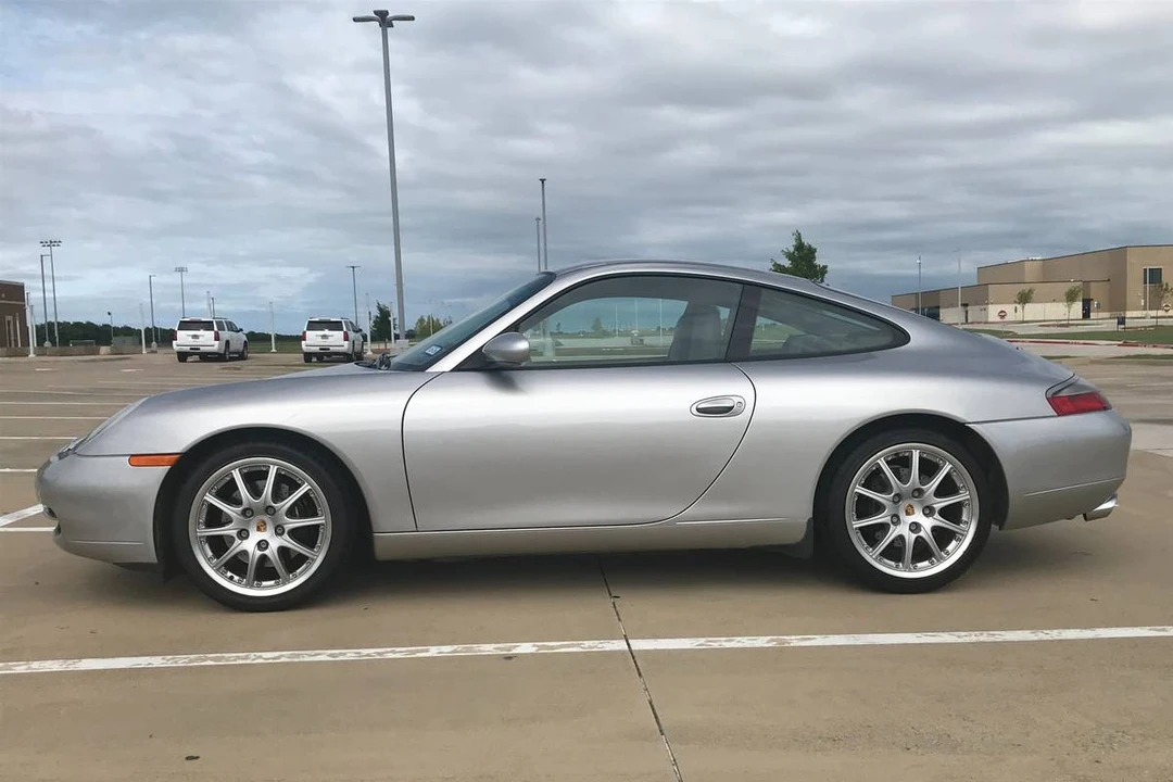 2001 Porsche 996 Carrera - Image 2 of 4