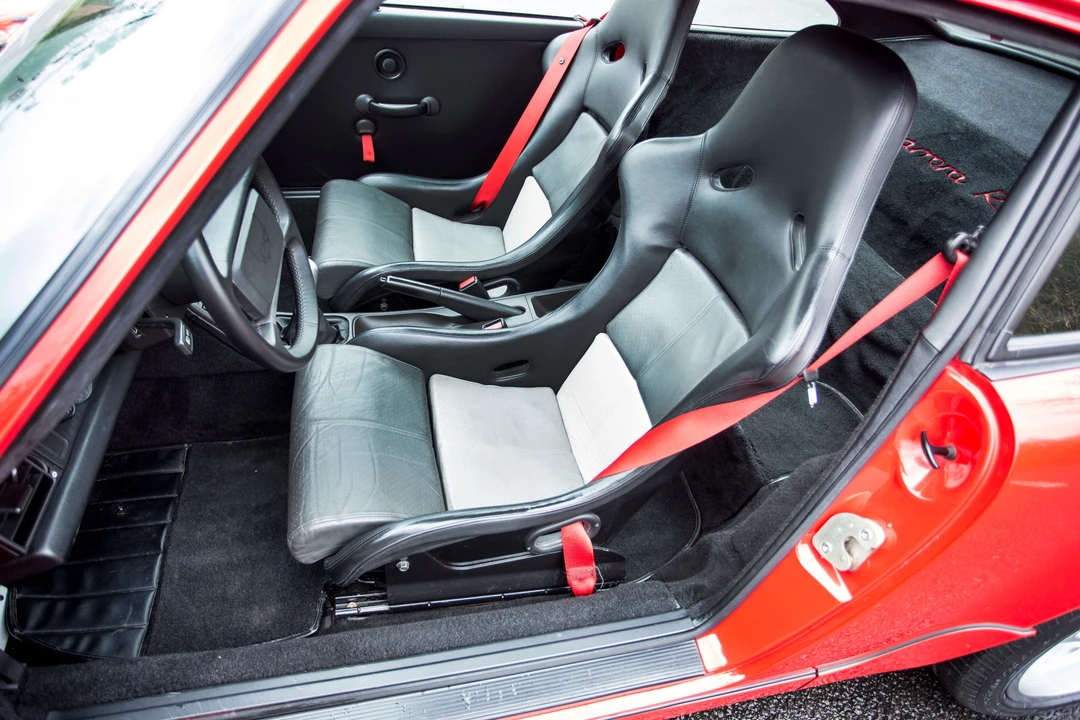 Porsche 964 Carrera RS - Image 17 of 24