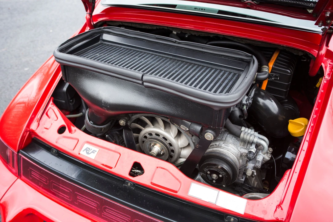 Porsche 964 Carrera RS - Image 20 of 24