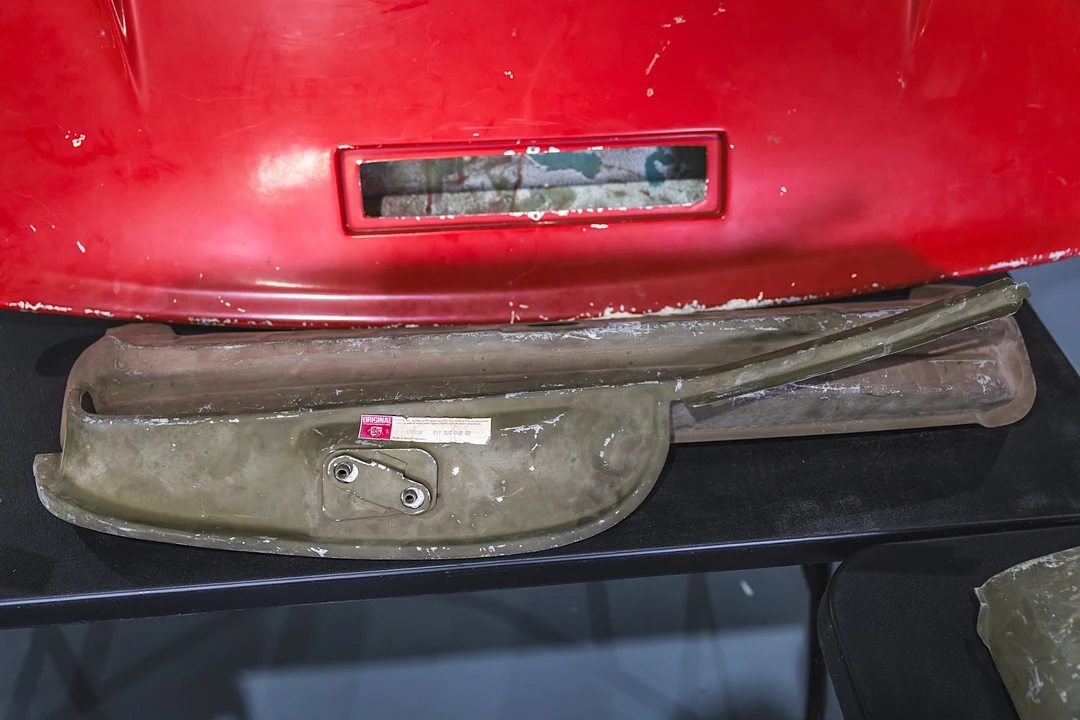0 Parts & Memorabilia Bodywork - Image 16 of 31