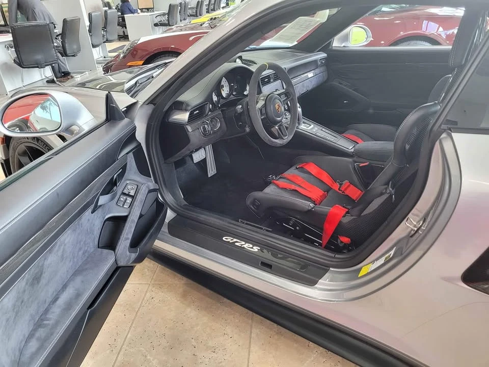 Porsche 991 GT2 RS - Image 5 of 10