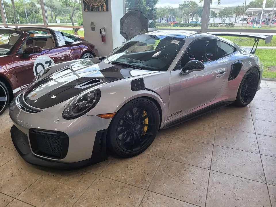 Porsche 991 GT2 RS - Image 3 of 10