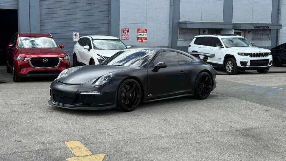 2015 Porsche 991 GT3 - Image 2 of 10