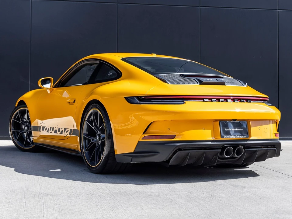 2022 Porsche 992 GT3 - Image 4 of 9